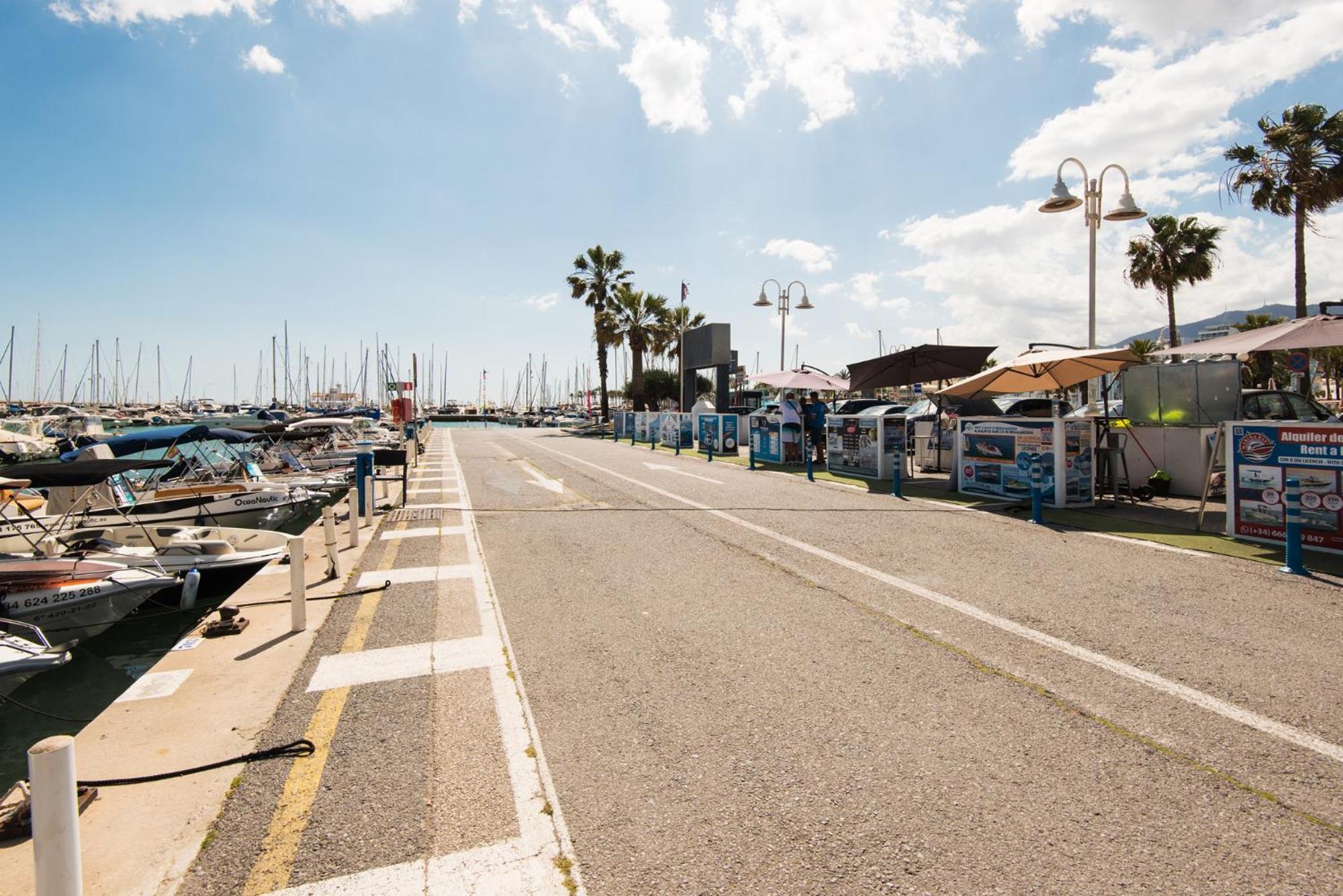 Apartmento En La Pequena Venecia, Puerto Marina Benalmadena Bagian luar foto