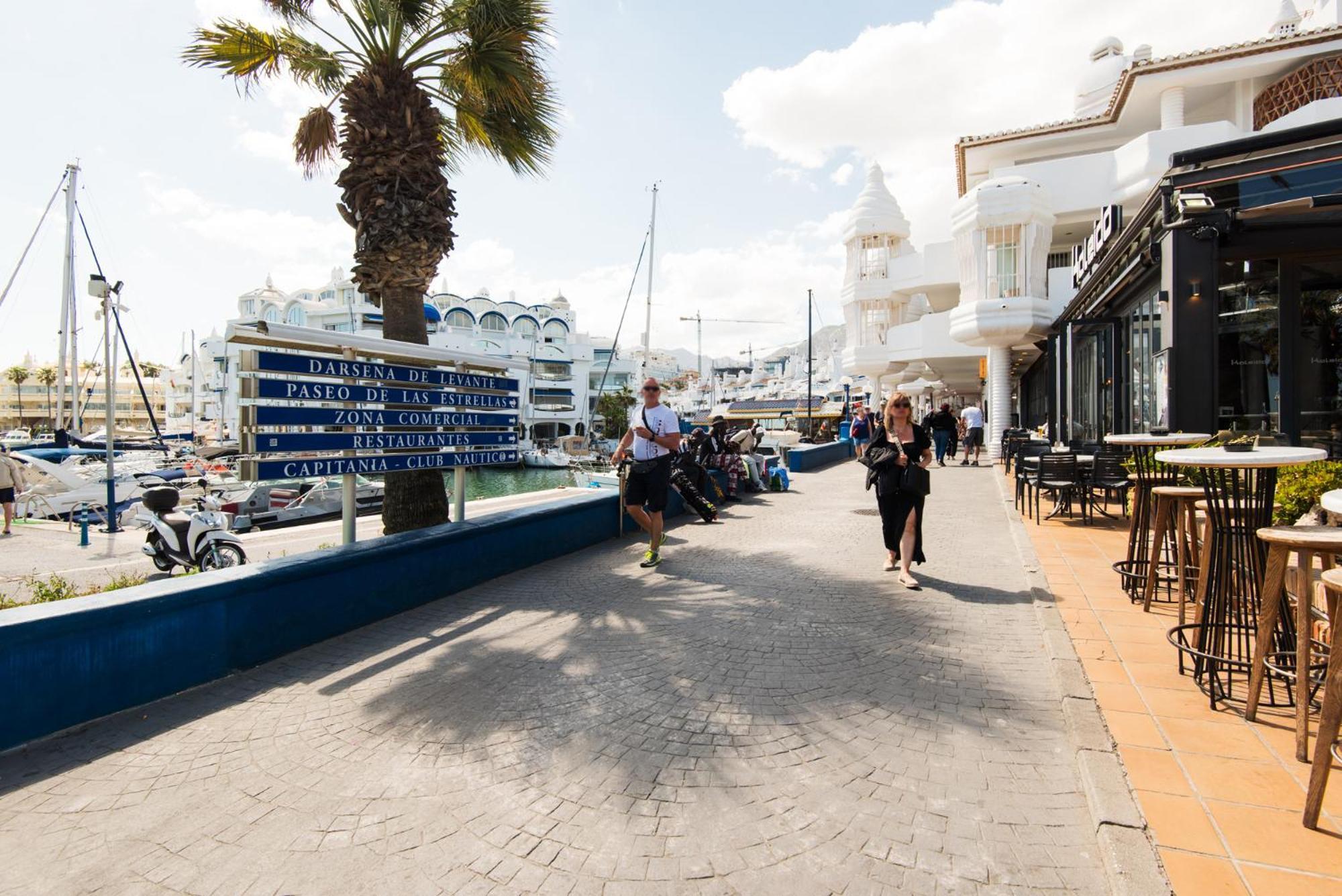 Apartmento En La Pequena Venecia, Puerto Marina Benalmadena Bagian luar foto